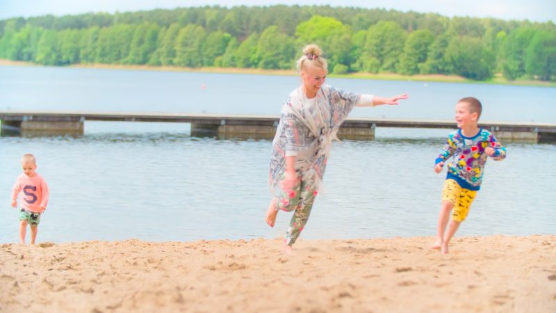 dzieci-potrzeba-zabawy