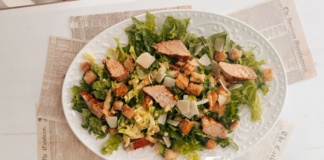 przepis na salatke cezar